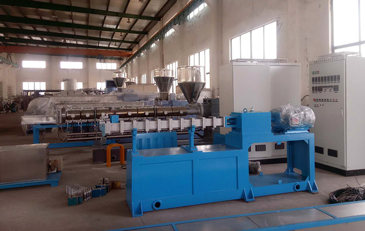 ���̰���